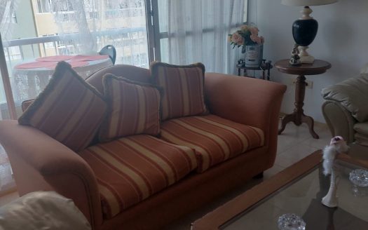 Se vende amplio departamento en Gómez Carreño.