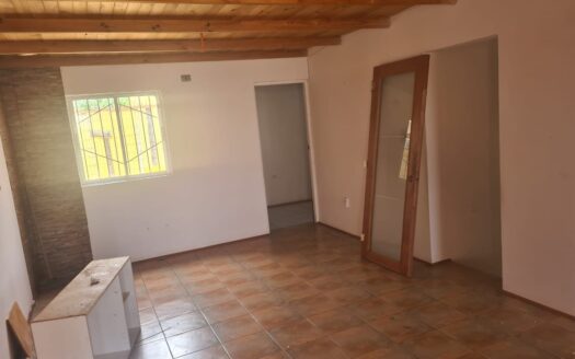 ESPACIOSA CASA EN VILLA RAPANUI, VALPARAÍSO