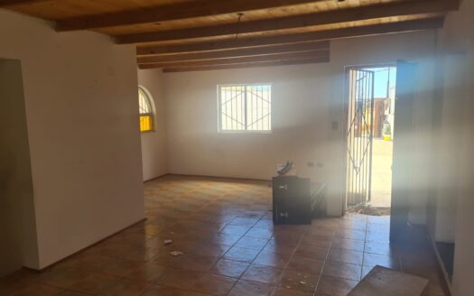 ESPACIOSA CASA EN VILLA RAPANUI, VALPARAÍSO